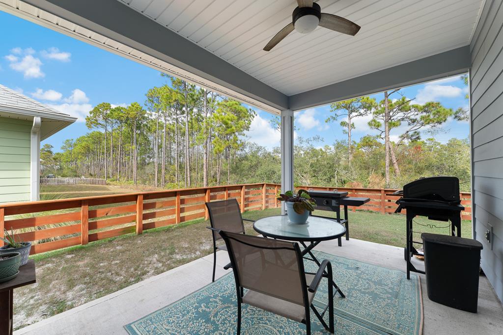 956 Backwater Rd, Port St. Joe 32456