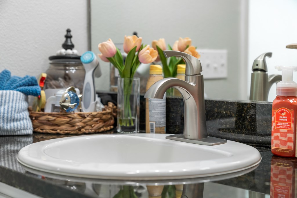 1120 15th St # f, 32456 Unit: 1-f