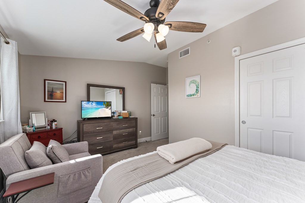 1120 15th St # f, 32456 Unit: 1-f