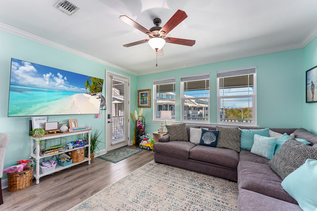 1120 15th St # f, 32456 Unit: 1-f