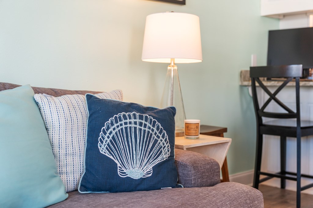 1120 15th St # f, 32456 Unit: 1-f