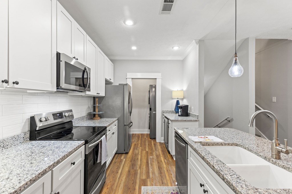 100 38th St # C, 32456 Unit: C