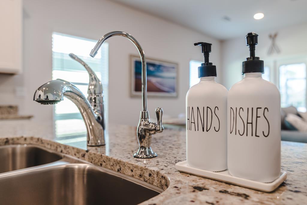 870 Backwater Rd, Port St. Joe 32456