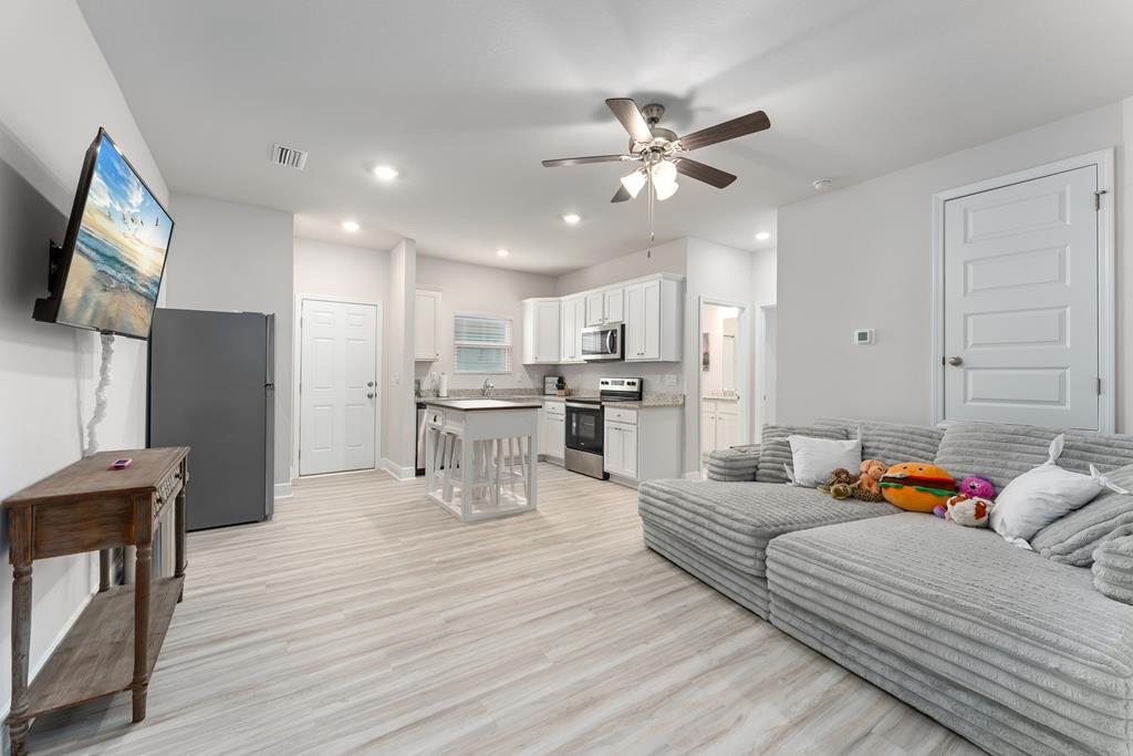 803 Backwater Rd, Port St. Joe 32456