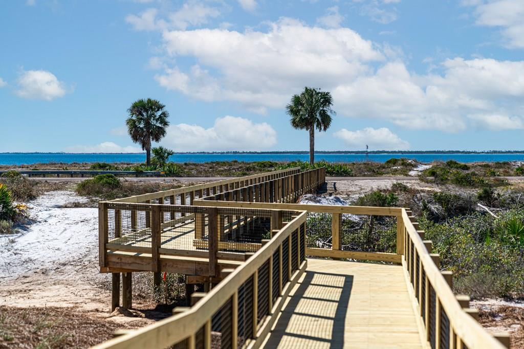 425 Vermilion Cir, Port St. Joe 32456