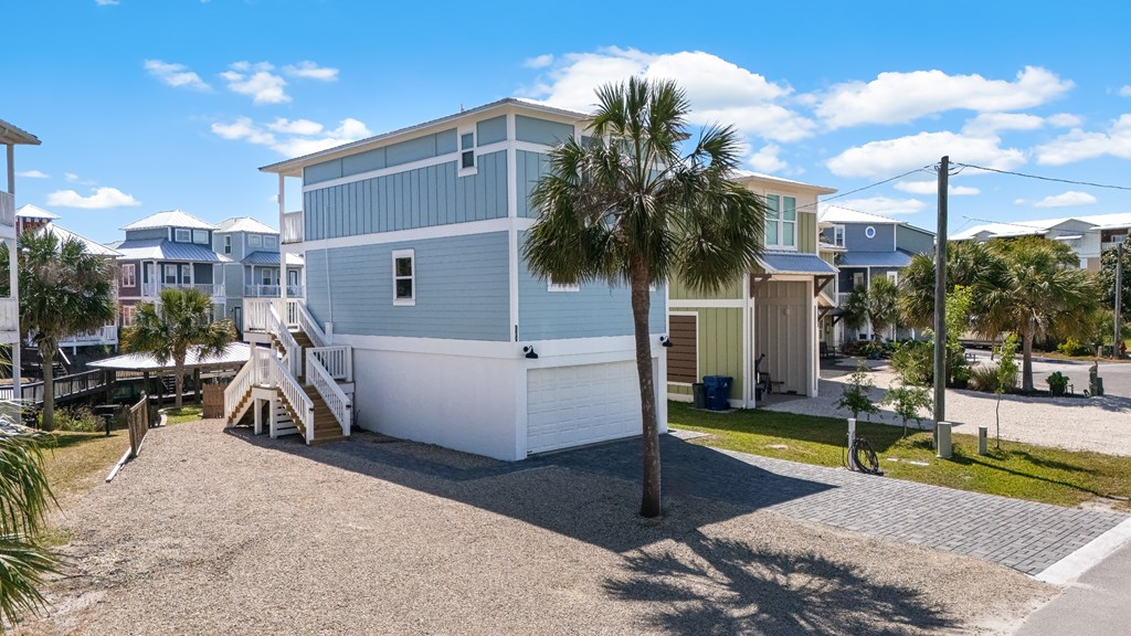 111 N 32nd St, 32456