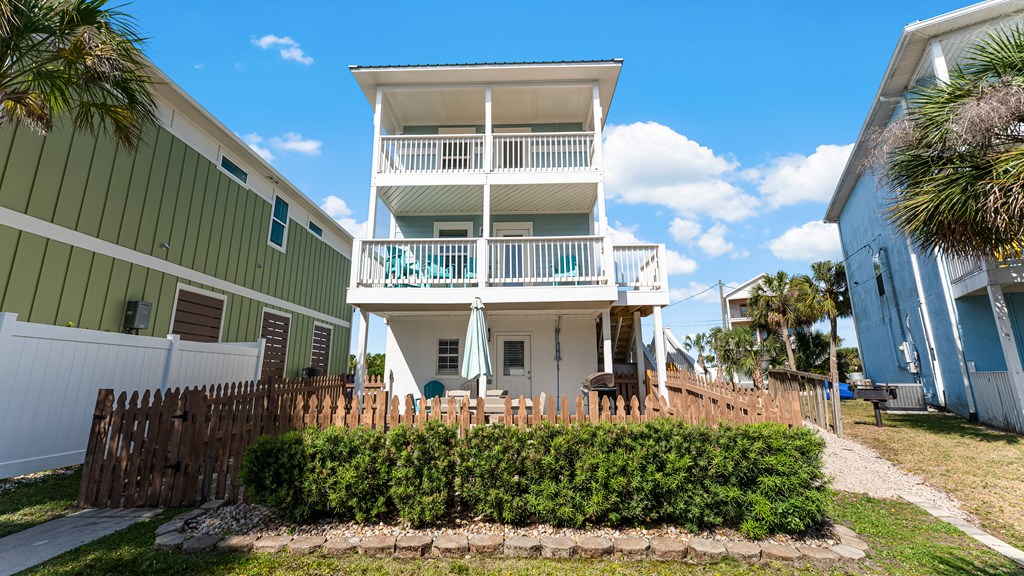 111 N 32nd St, 32456