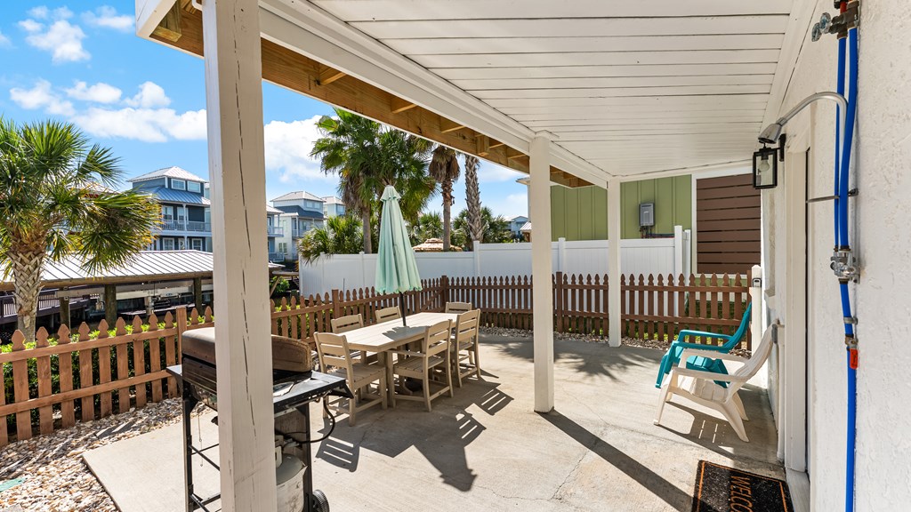 111 N 32nd St, 32456