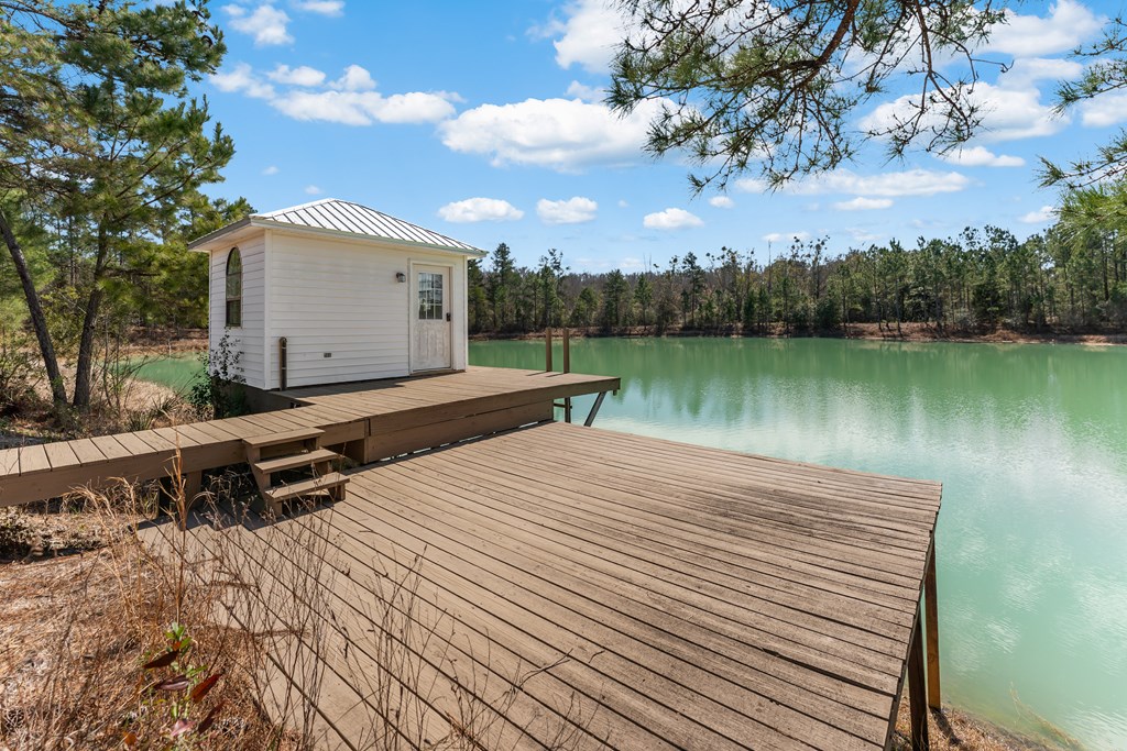 250 Blake Dr, 32465