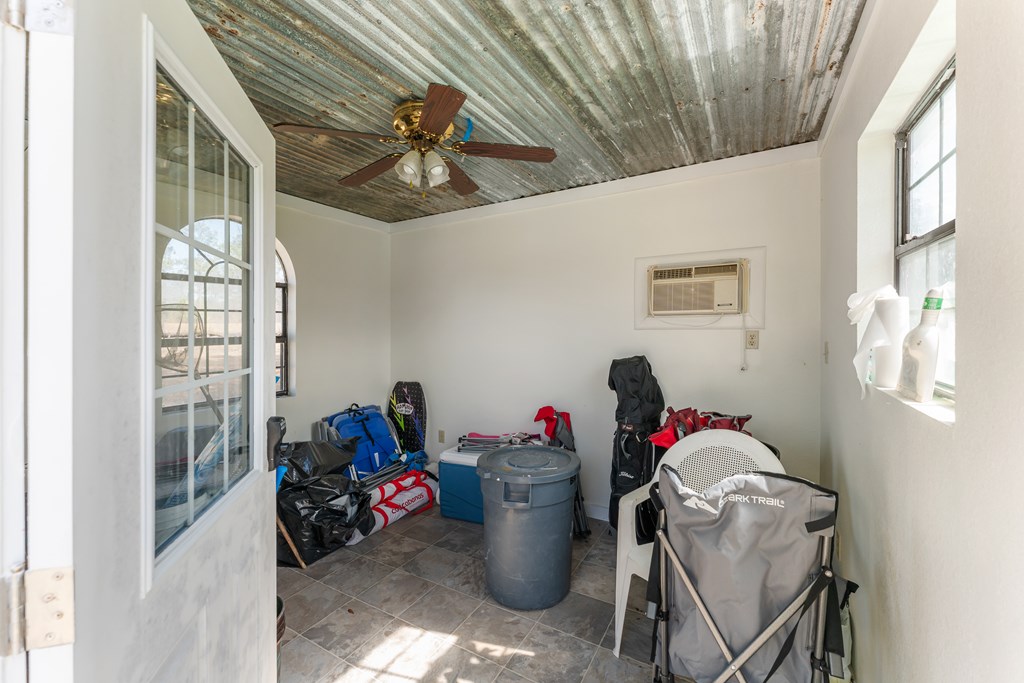 250 Blake Dr, 32465