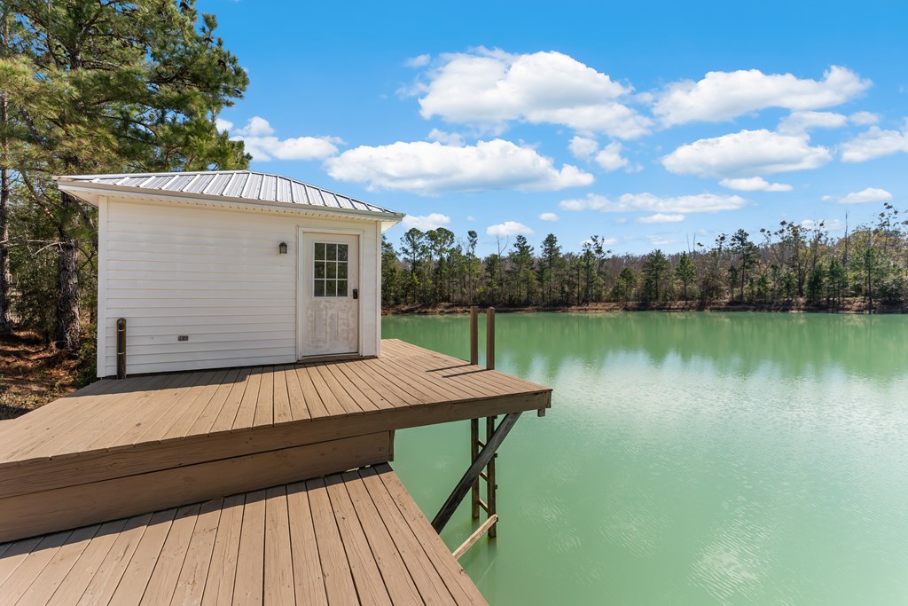 250 Blake Dr, 32465