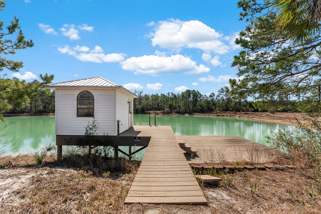 250 Blake Dr, 32465