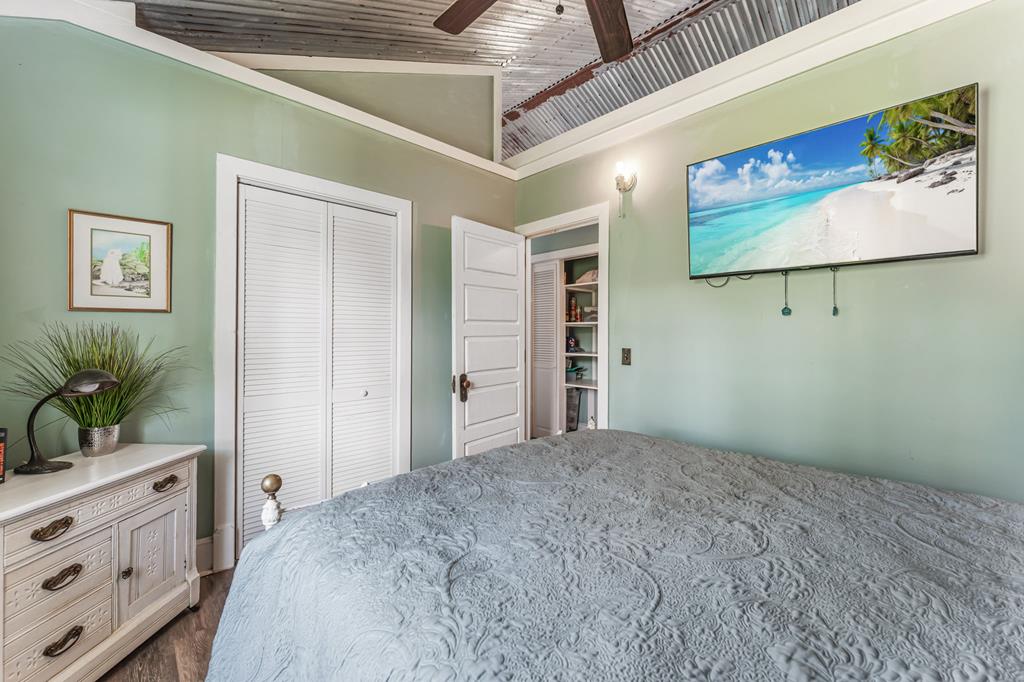 7372 Georgia Ave, Port St. Joe 32456