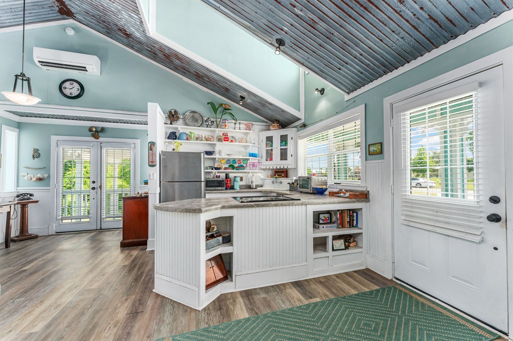 7372 Georgia Ave, Port St. Joe 32456