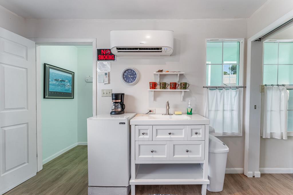 7372 Georgia Ave, Port St. Joe 32456