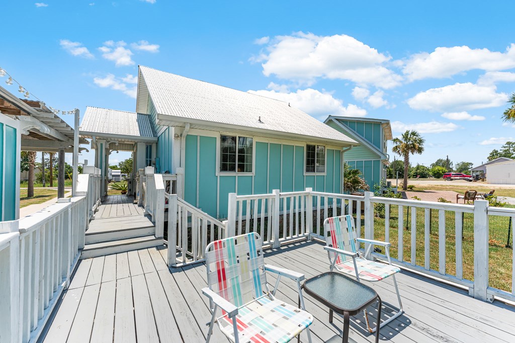 7372 Georgia Ave, Port St. Joe 32456