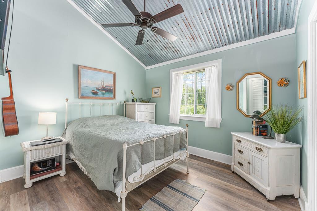 7372 Georgia Ave, Port St. Joe 32456
