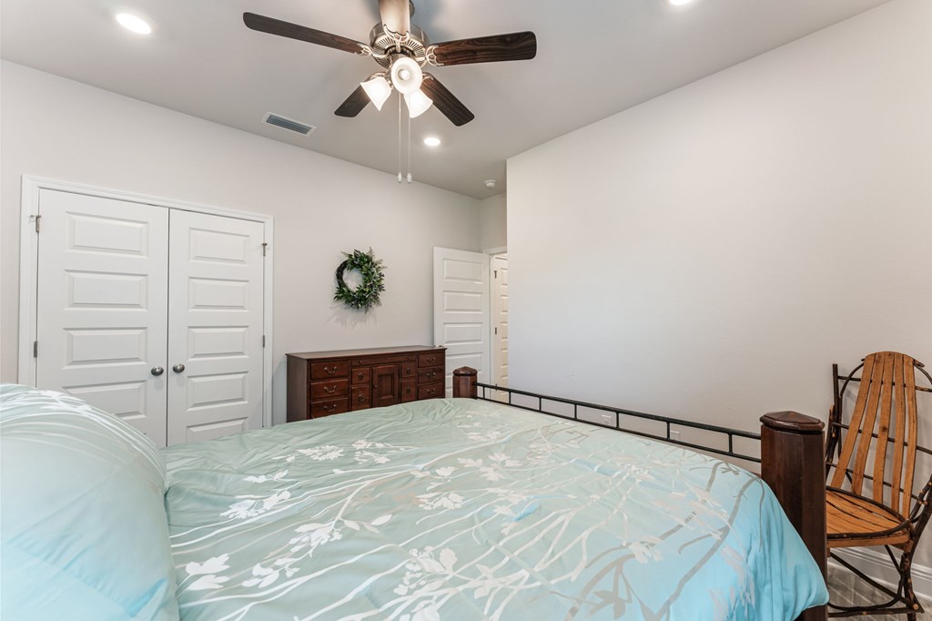 937 Backwater Rd, Port St. Joe 32456
