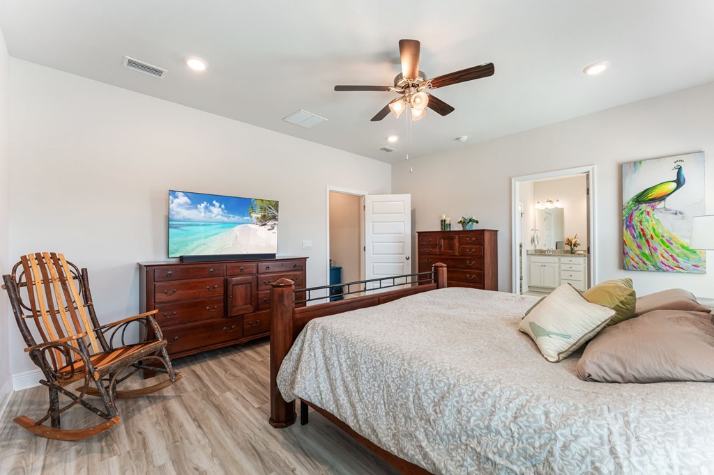 937 Backwater Rd, Port St. Joe 32456