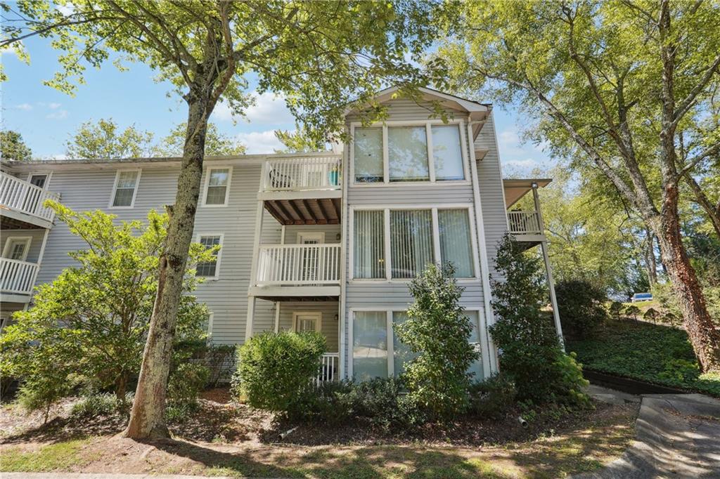 2101 AUGUSTA Drive SE