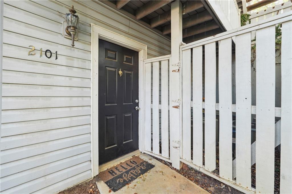 2101 AUGUSTA Drive SE