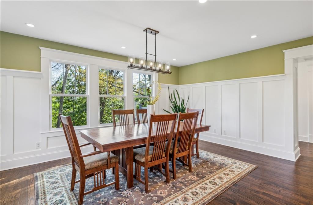 425 Hardendorf Avenue NE