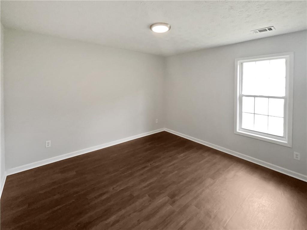 5480 Walnut Lane