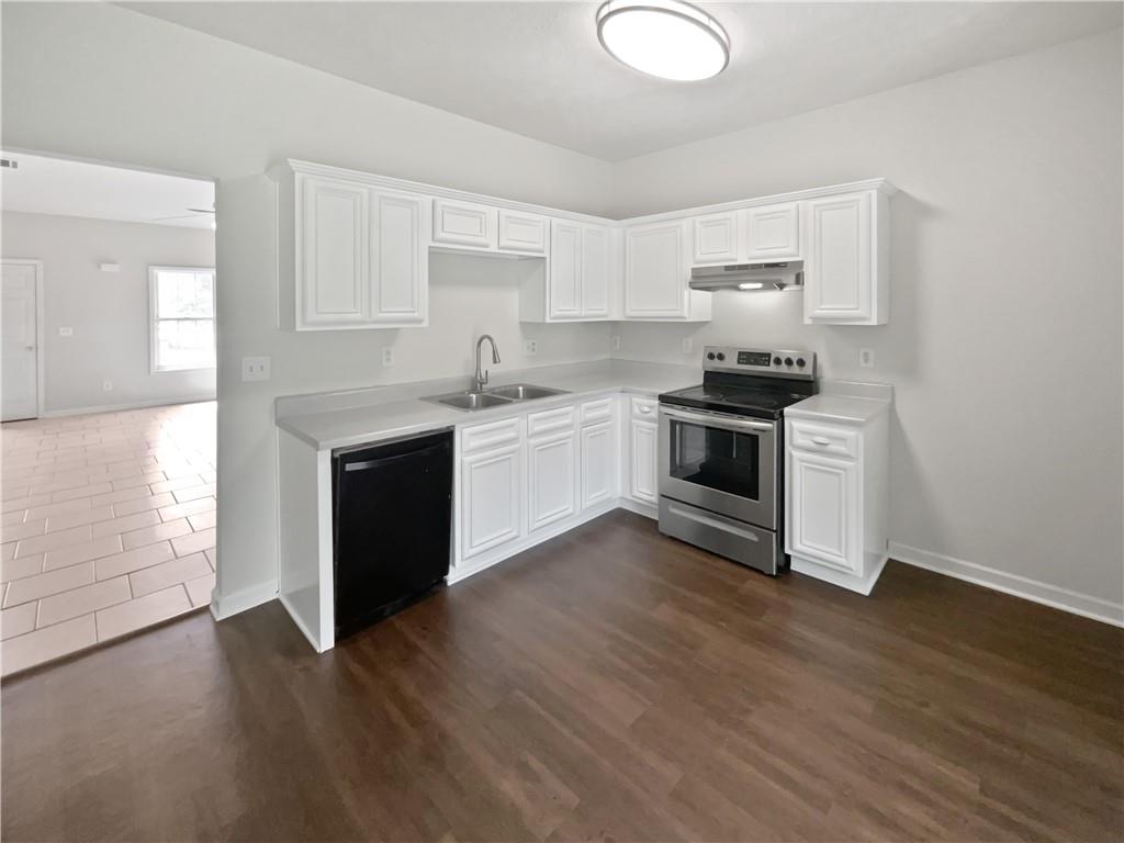 5480 Walnut Lane