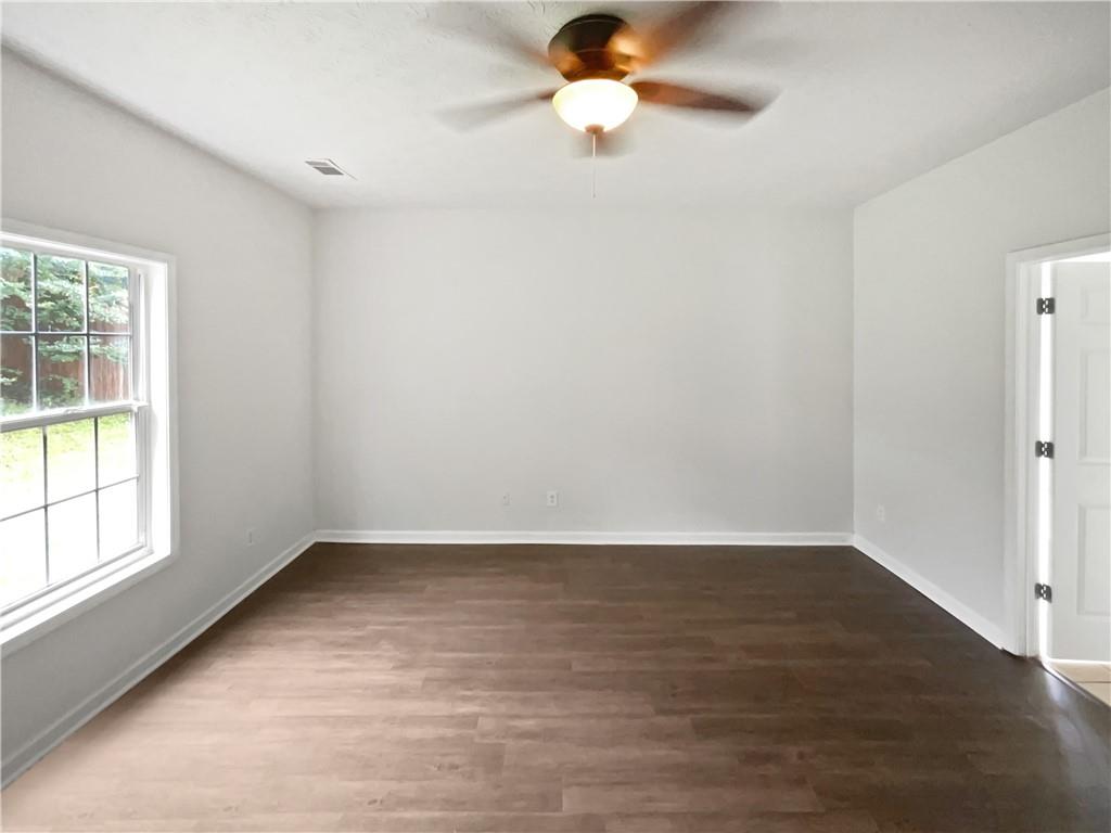 5480 Walnut Lane