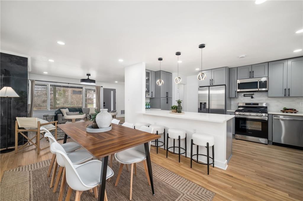 108 Burbank Drive SW