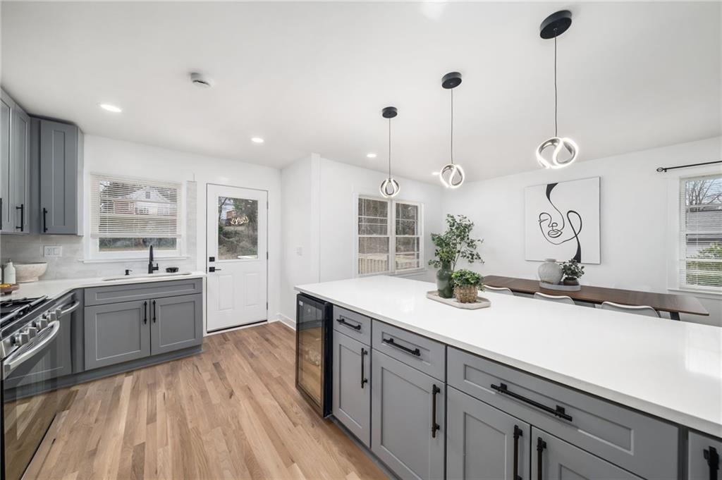 108 Burbank Drive SW