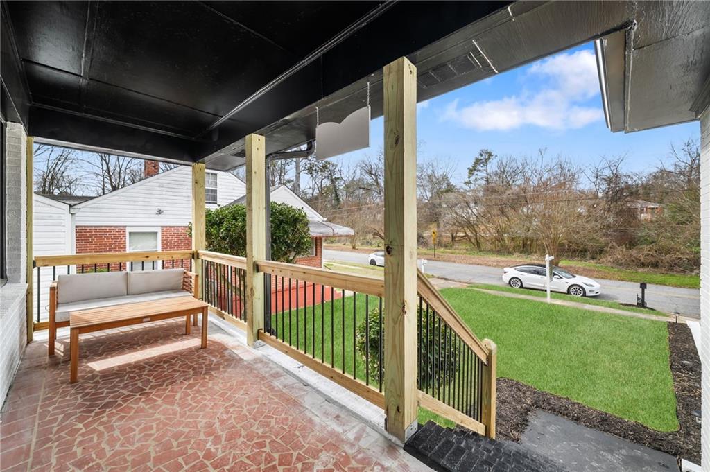 108 Burbank Drive SW