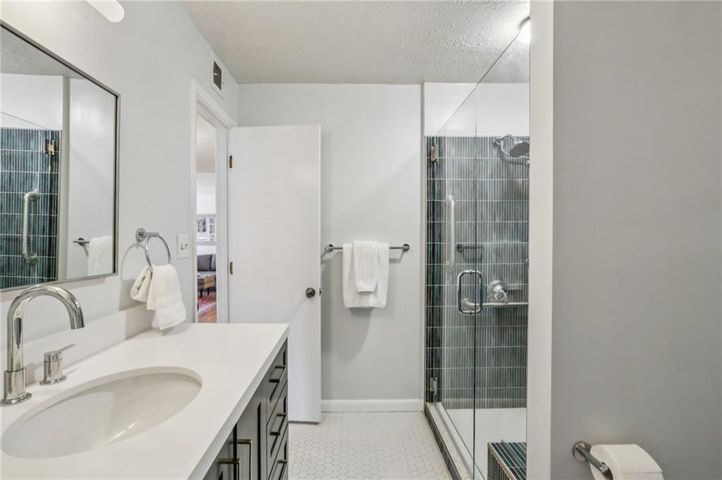 3873 Cedar Circle