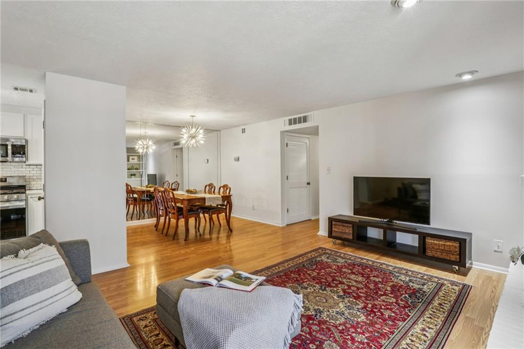 3873 Cedar Circle