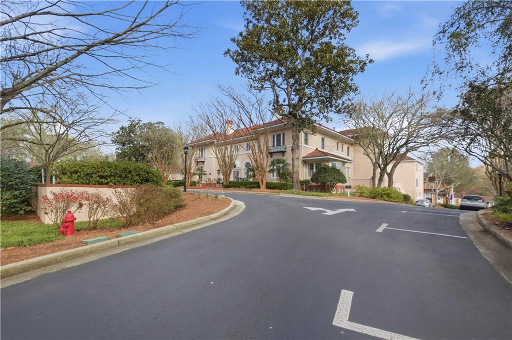 15 Lullwater Estate NE