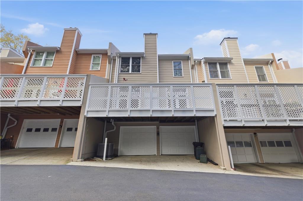 15 Lullwater Estate NE
