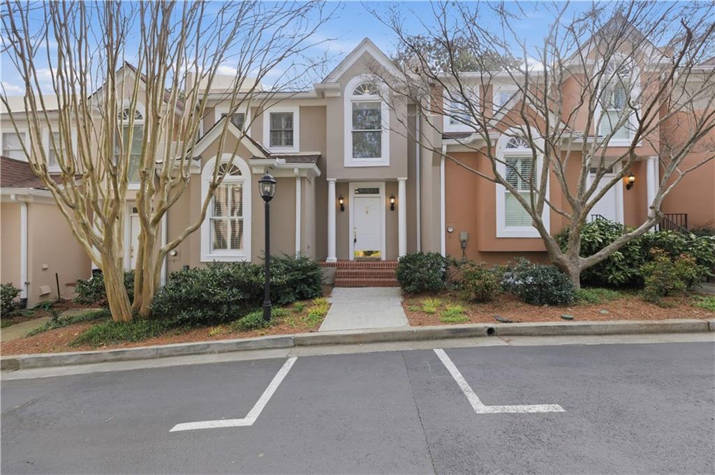 15 Lullwater Estate NE
