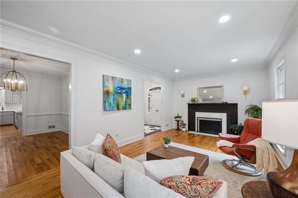 19 Lullwater Place NE Unit 19