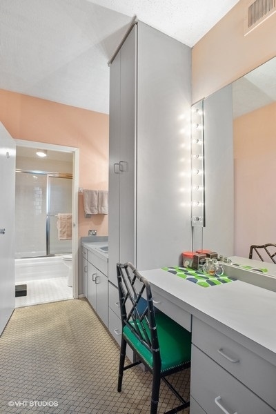 1530 N Dearborn Parkway Unit: 17N