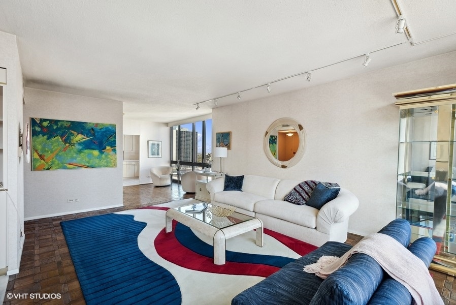 1530 N Dearborn Parkway Unit: 17N