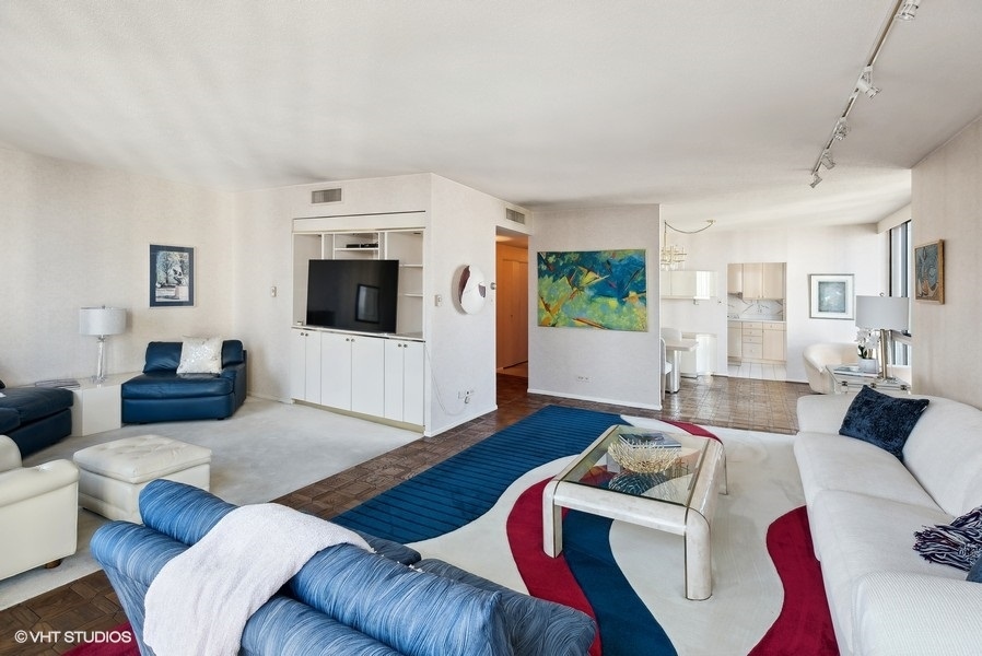 1530 N Dearborn Parkway Unit: 17N