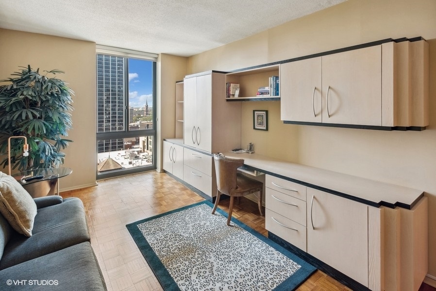 1530 N Dearborn Parkway Unit: 17N