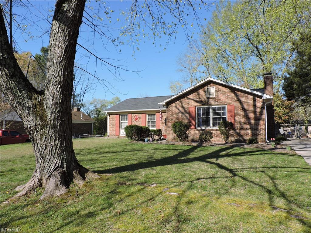 1921 Greenstone Place