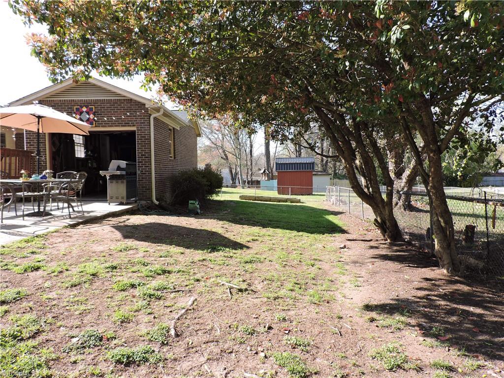 1921 Greenstone Place