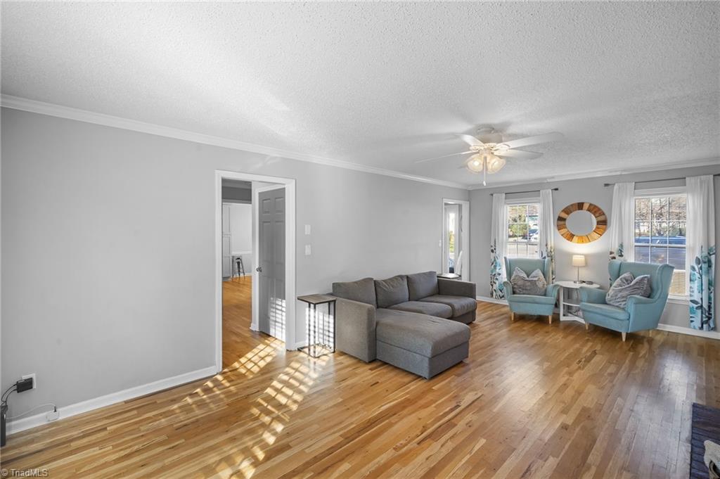 2076 Heidelbury Drive, Winston-Salem