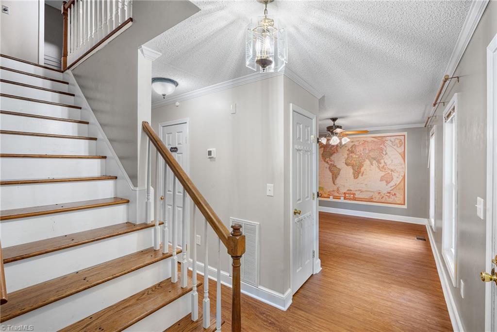 1725 Abbottsford Drive