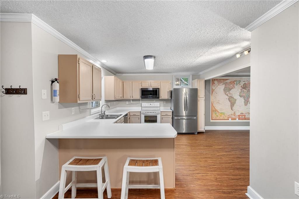 1725 Abbottsford Drive