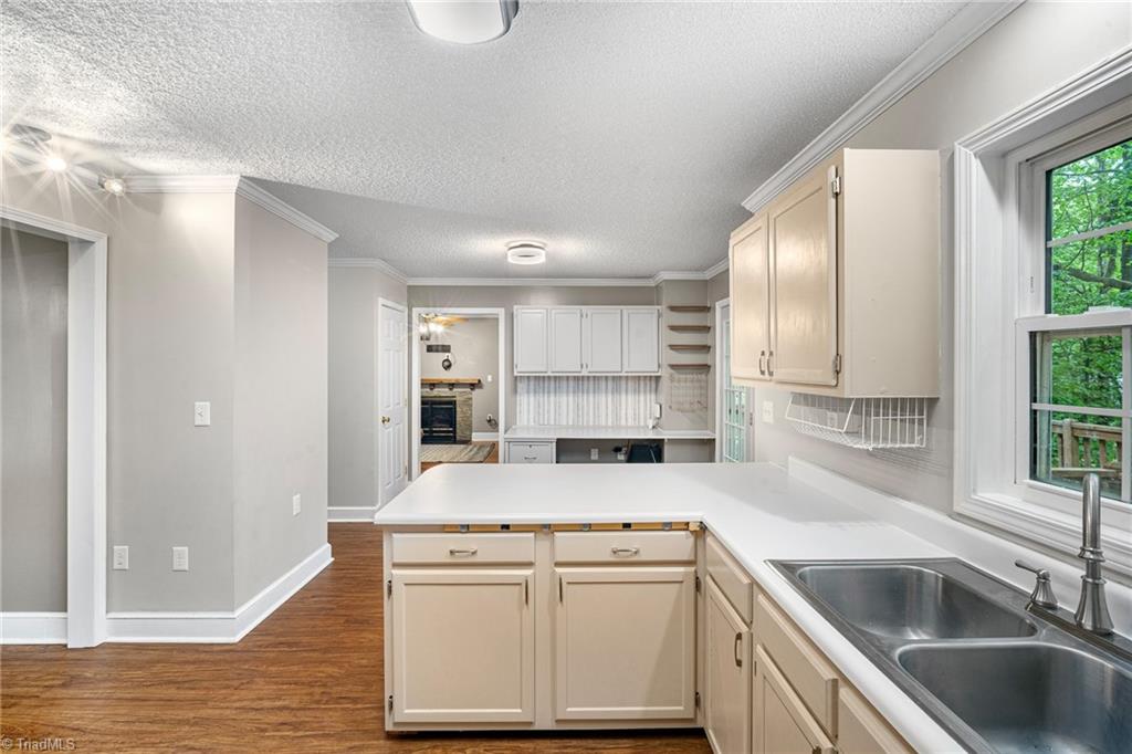 1725 Abbottsford Drive