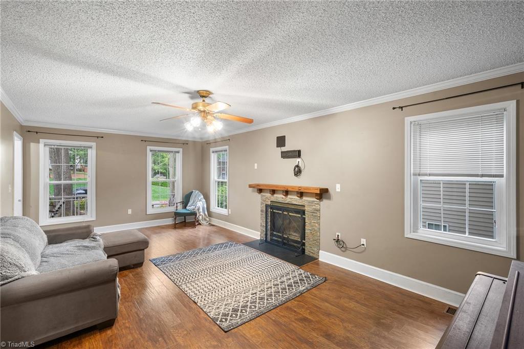 1725 Abbottsford Drive