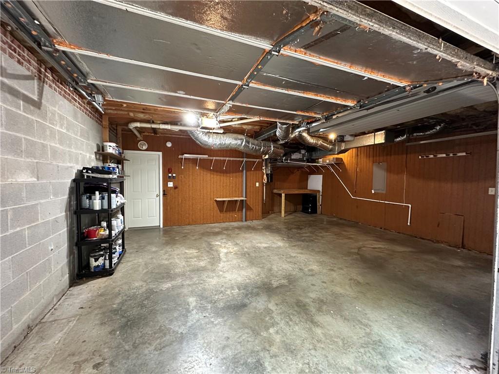 1725 Abbottsford Drive